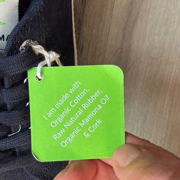 Cariuma Navy Canvas Sneakers - Picture 3 of 9